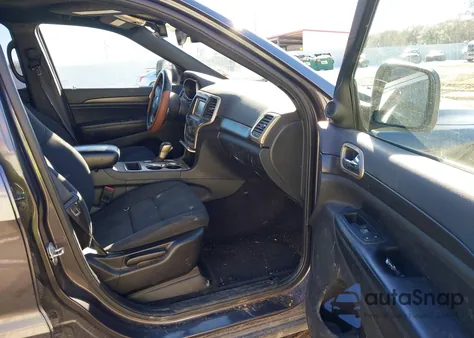 2017 Jeep Grand Cherokee Laredo 4X2 from USA, damaged, VIN 1C4RJEAG6HC656372